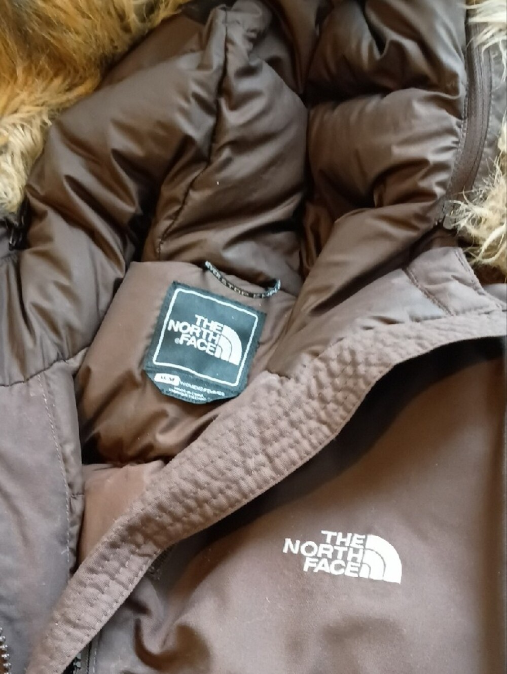 The North Face Women's Brown Hooded Puffer with Faux-Fur Trim and Belt - Picture 2 of 6